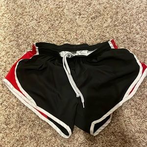 SOFFE | low rise shorts | small